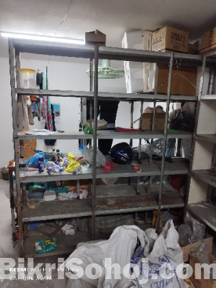 স্টিলের র‍্যাক।